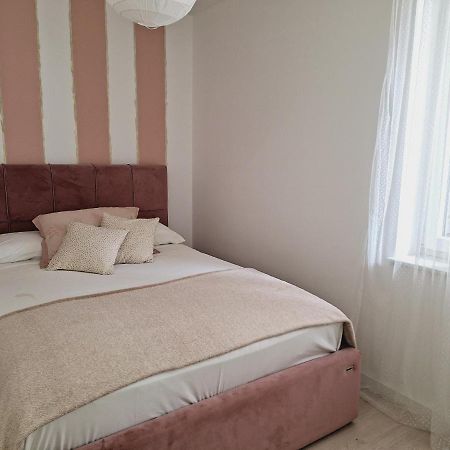 Apartman Maja **** Apartment Šibenik Екстериор снимка